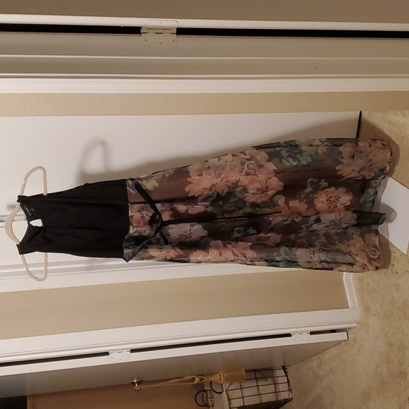denim dress jumper Paisley – RubyClaire Boutique Color:GOLD Ann Taylor LOFT Black credenza buffet